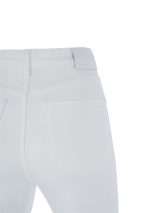 Beyaz Straight Fit Essential Jean