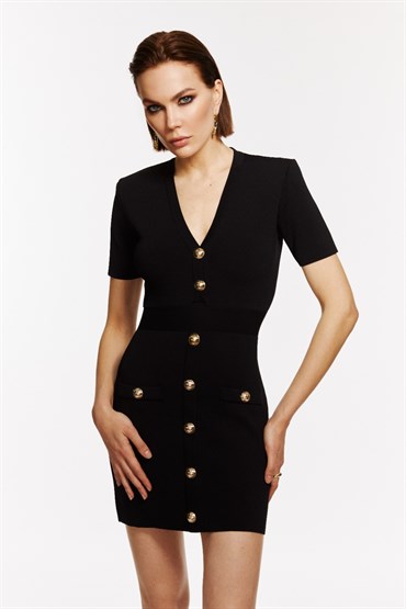 Siyah Düğme Detaylı Vatkalı Triko Elbise